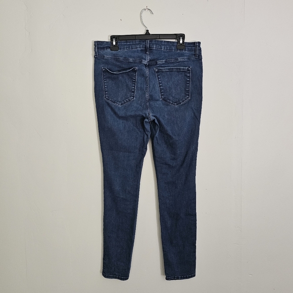 Old Navy Rock Star Skinny Jeans - Picture 4 of 8